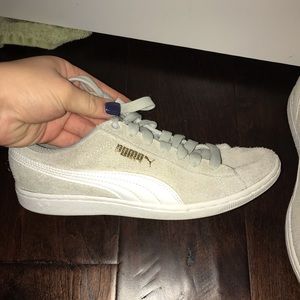 Light grey suede pumas
